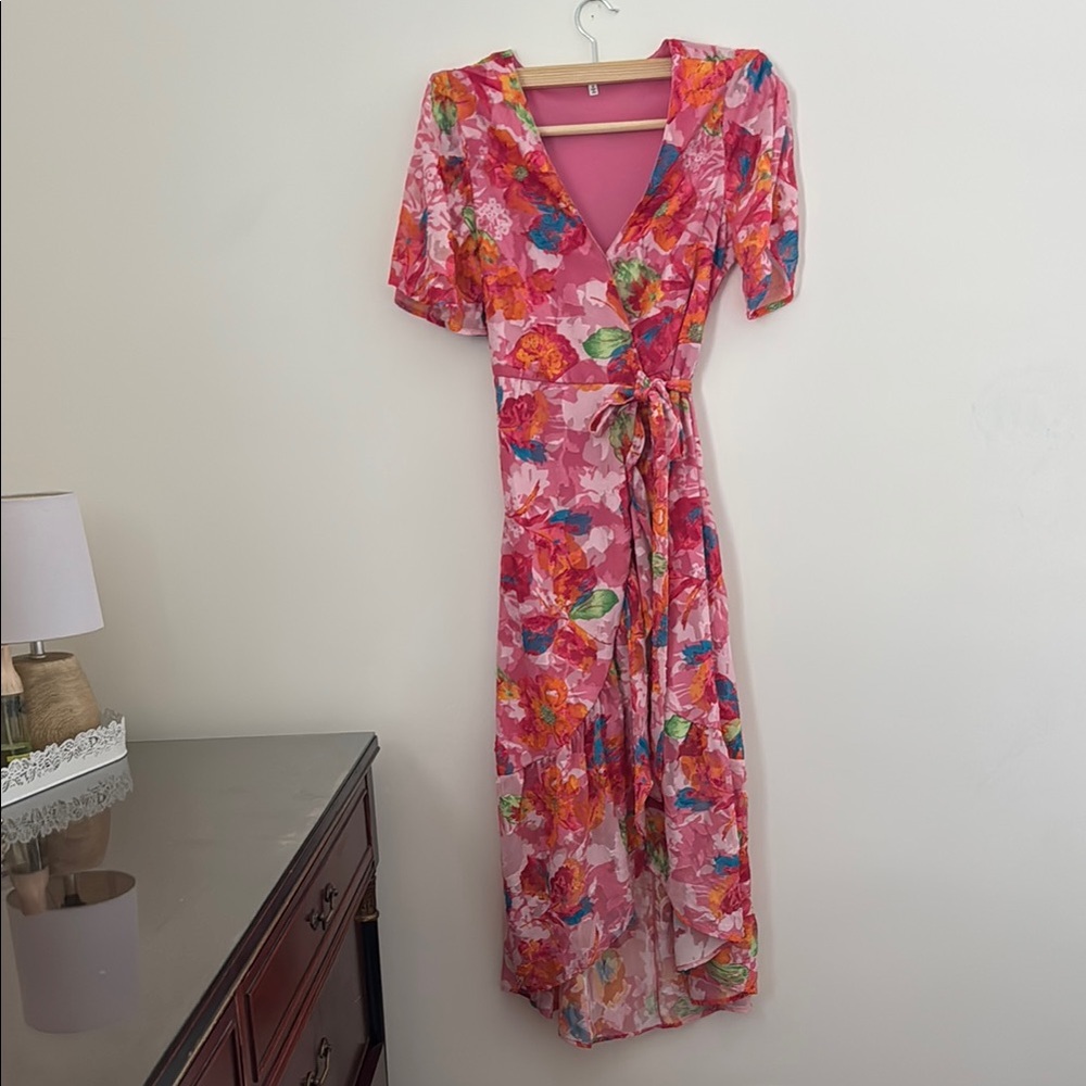 En Creme Pink and Red Puff Sleeve Maxi Dress